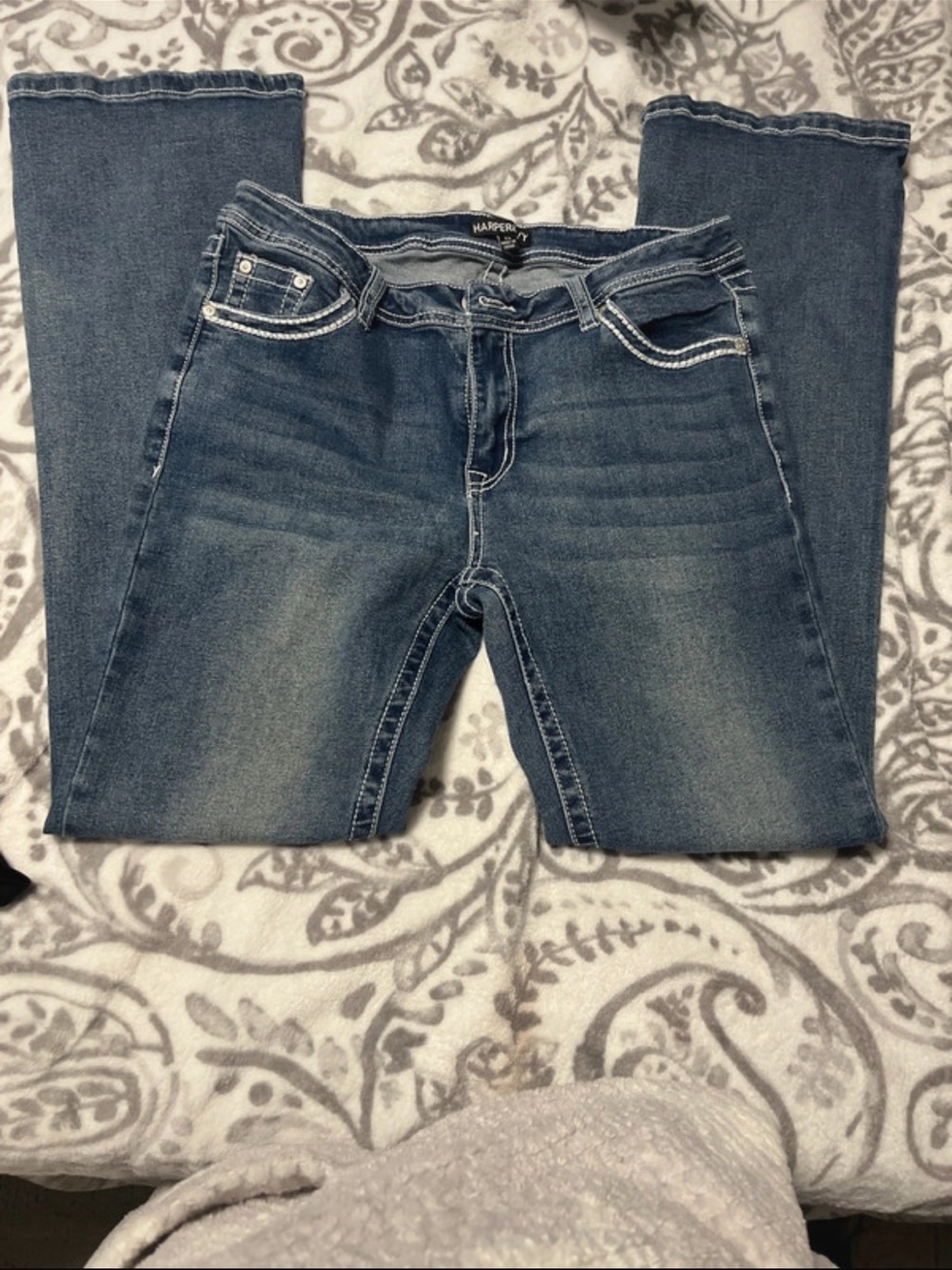 Harper Women's Skinny Jeans in Medium Blue Wash